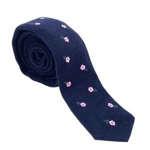 🌸HOST PICK🌸 🆕 Authentic Gucci Cashmere Navy Floral Mens Tie